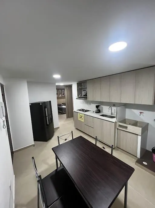 Apartamento 2Br Parqueadero Y Piscina 202 Medellín Apartman