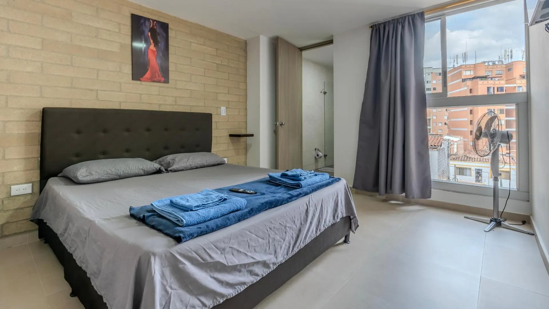 Apartamento 2Br Parqueadero Y Piscina 202 Medellín