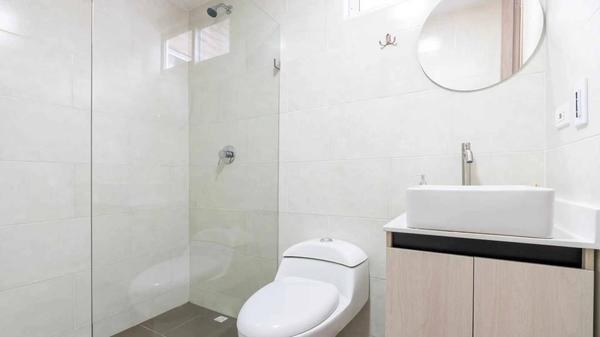 Apartamento 2Br Parqueadero Y Piscina 202 Medellín